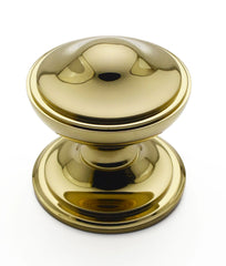 Large 125mm center door knob available in polished brass, polished chrome, and satin chrome finishes. Adds grandeur and elegance to residential or commercial entrances with durable, high-quality craftsmanship.