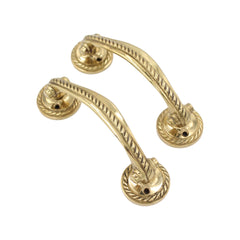 stylish georgian pull handles, ideal for adding elegance to home doors. Available in polished brass finish.