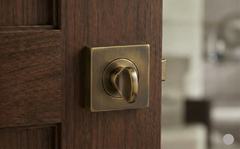 Centric Square Turn & Release