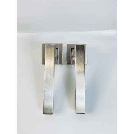 Lever on Square Rose