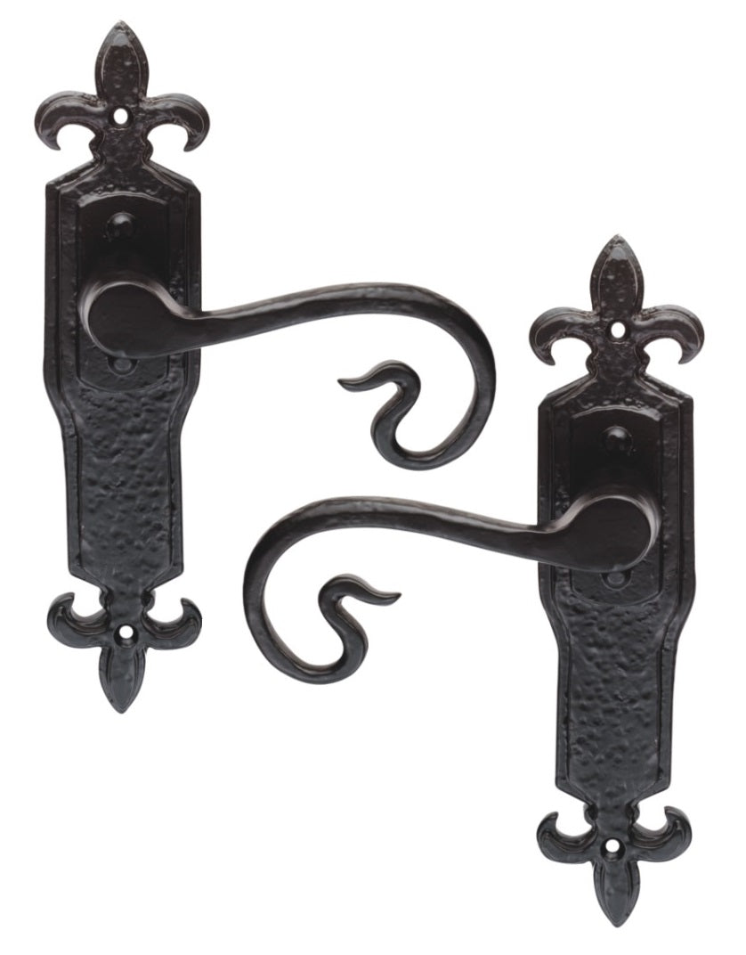 Euro Art Hardware Lever Latch - 222mm x 50mm in Black Antique, classic Lever On Backplate design, premium craftsmanship, versatile application, and easy installation.