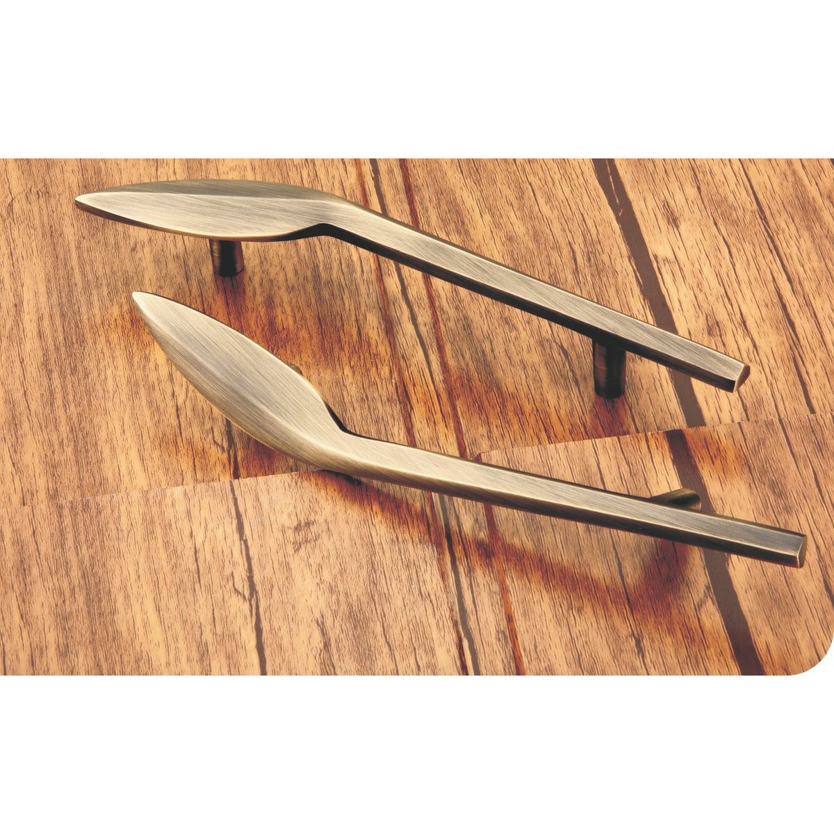 Radon Luxury Interior Cabinet & Wardrobe Handle - Multiple Sizes